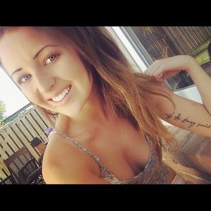 Meet your Posher, Jaymee